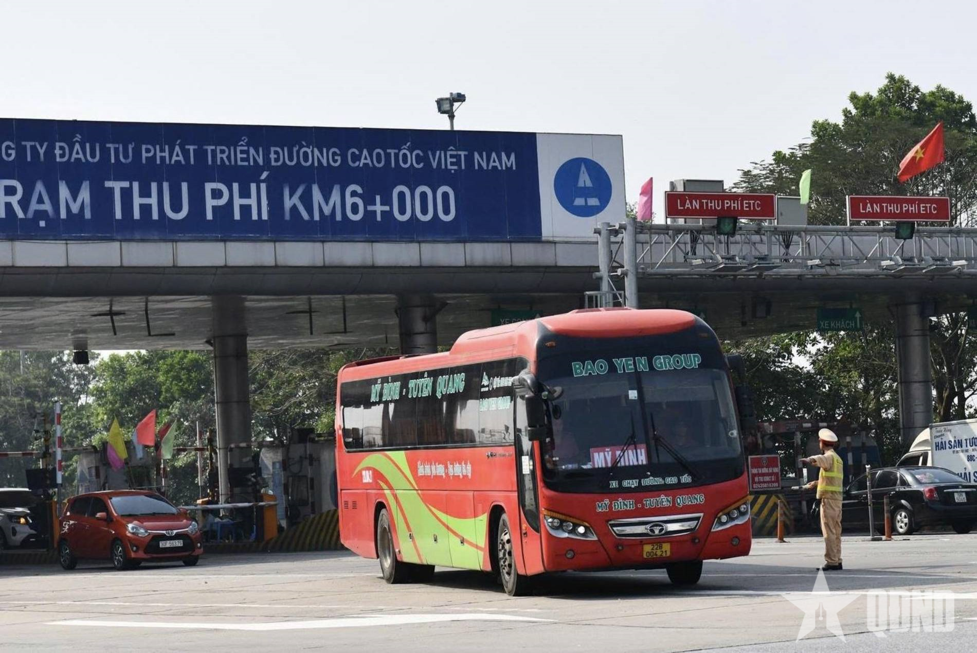 Đẩy mạnh phối hợp bảo đảm trật tự, an toàn giao thông trên cao tốc Nội Bài - Lào Cai